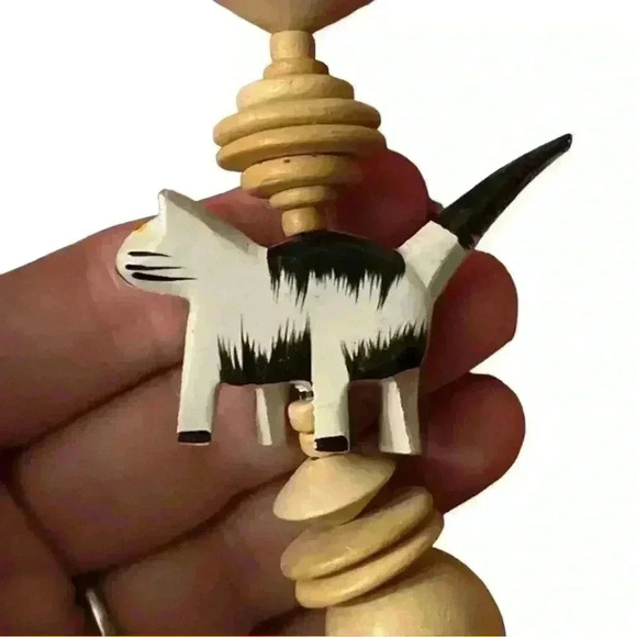 Kitschy cute *maybe 90s vintage* beaded cat statement necklace hand carved - Picture 8 of 11